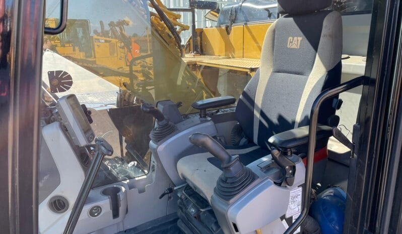 
CAT 320 ELRR Oilquick full									