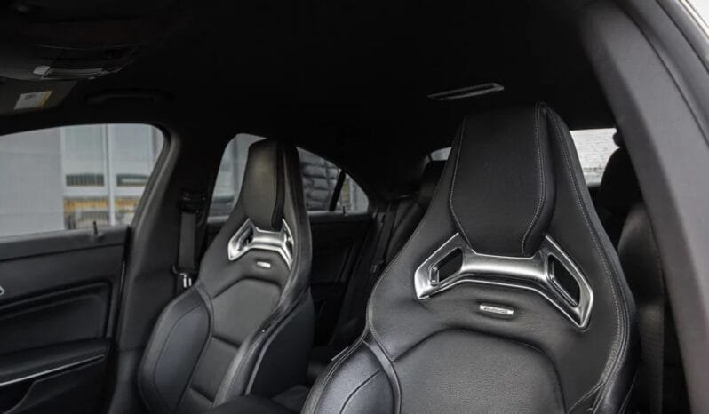 
Mercedes-Benz CLA AMG 45 4Matic 7G-DCT full									