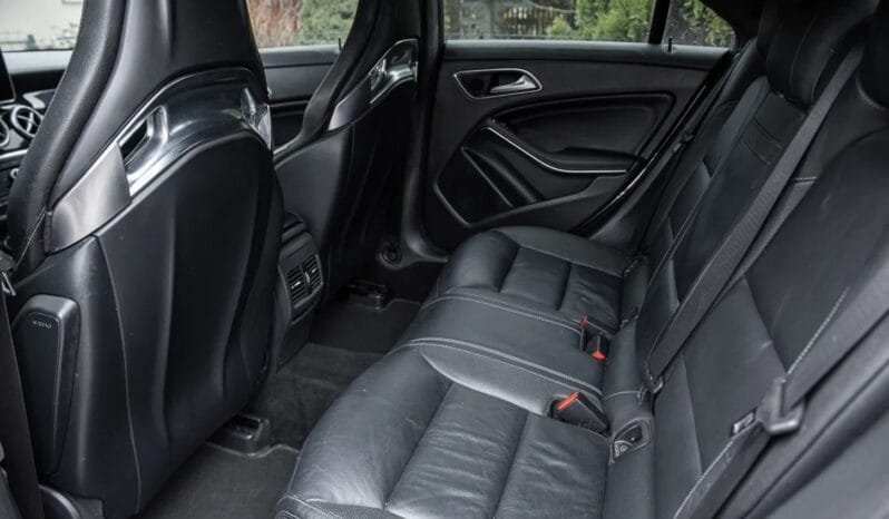 
Mercedes-Benz CLA AMG 45 4Matic 7G-DCT full									