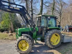 John Deere 2850 Tractor (Bulldog)