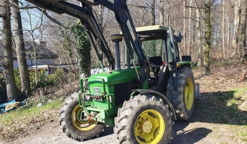 
John Deere 2850 Tractor (Bulldog) full									