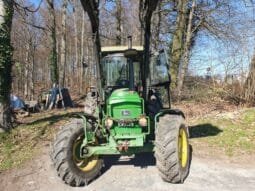John Deere 2850 Tractor (Bulldog)