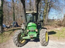 John Deere 2850 Tractor (Bulldog)