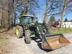 John Deere 2850 Tractor (Bulldog)