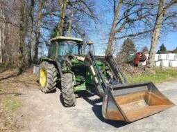 John Deere 2850 Tractor (Bulldog)