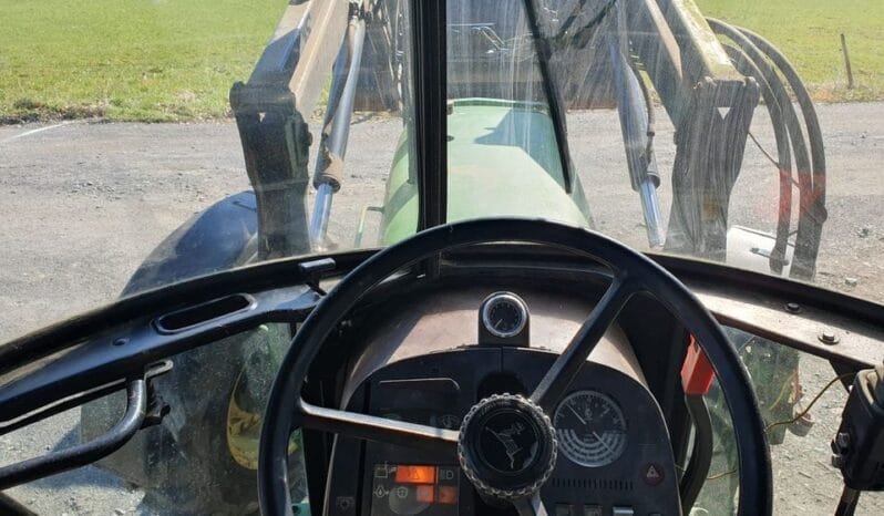 
John Deere 2850 Tractor Bulldog full									