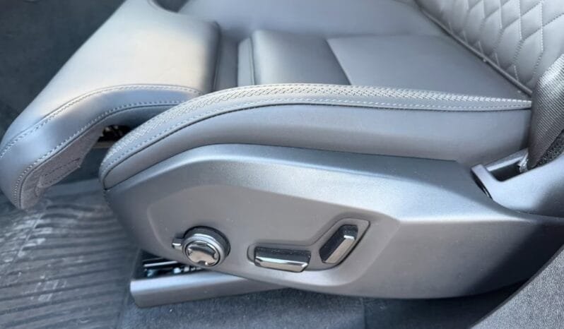 
Volvo CX 90 Ultra Dark Recharge full									