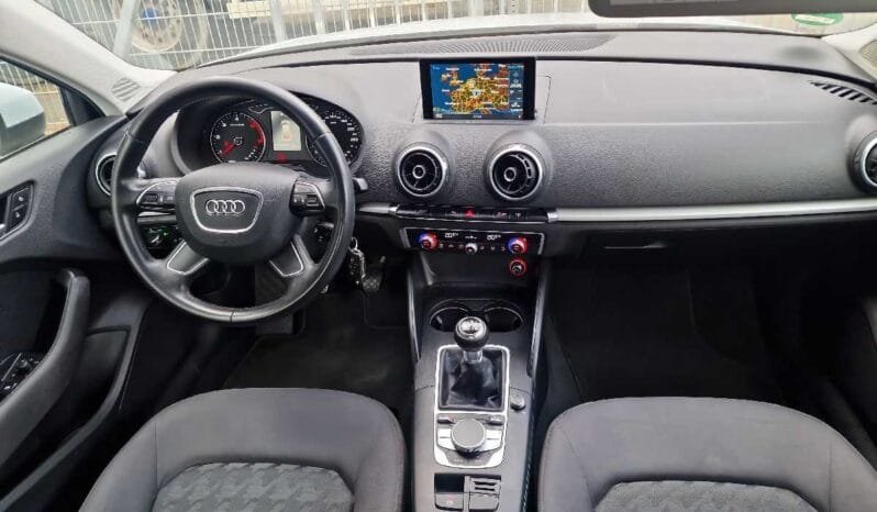 
Audi A3 Limousine 1.6 TDI Attraction full									