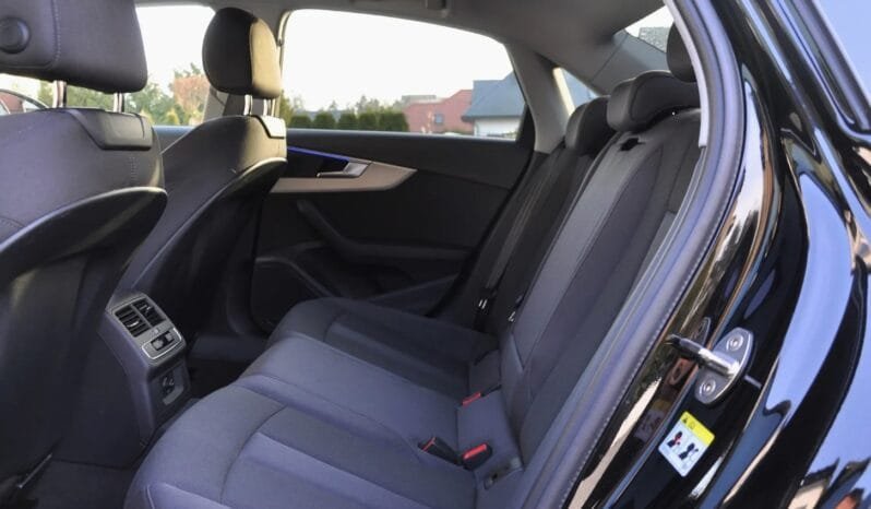 
Audi A4 35 TFSI mHEV S tronic full									