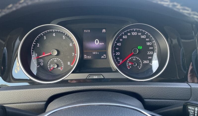 
Volkswagen Golf VII 1.2 TSI DSG Cup BlueMotion full									