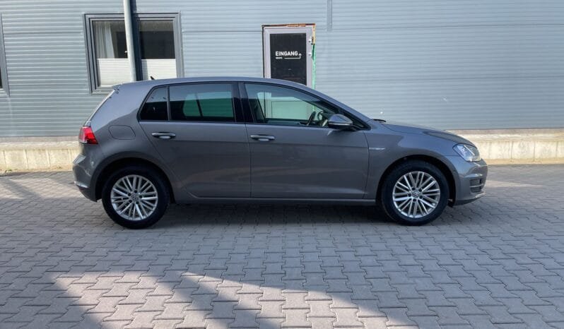 
Volkswagen Golf VII 1.2 TSI DSG Cup BlueMotion full									