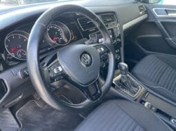 
Volkswagen Golf VII 1.2 TSI DSG Cup BlueMotion full									