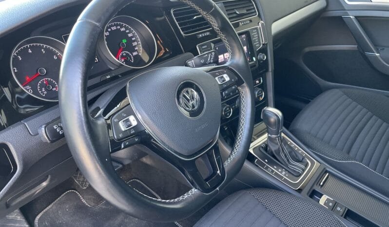 
Volkswagen Golf VII 1.2 TSI DSG Cup BlueMotion full									