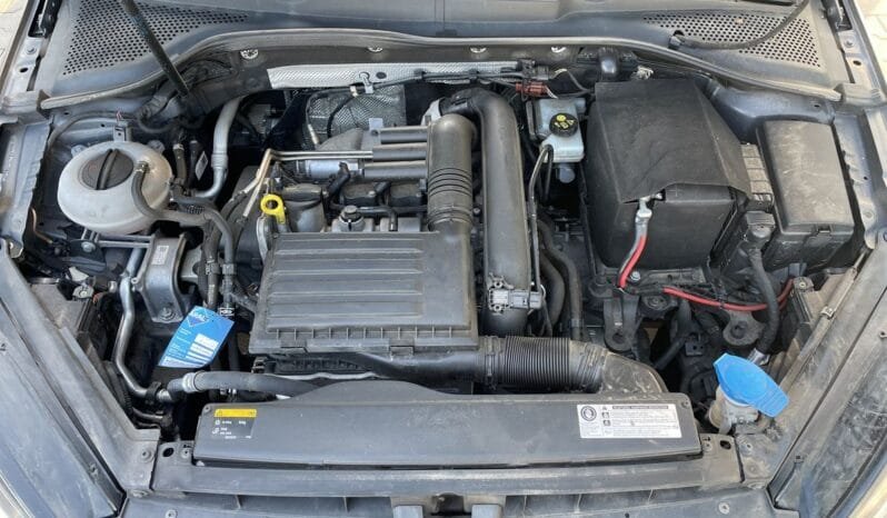 
Volkswagen Golf VII 1.2 TSI DSG Cup BlueMotion full									